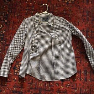 Size M but also fits large. Barely worn